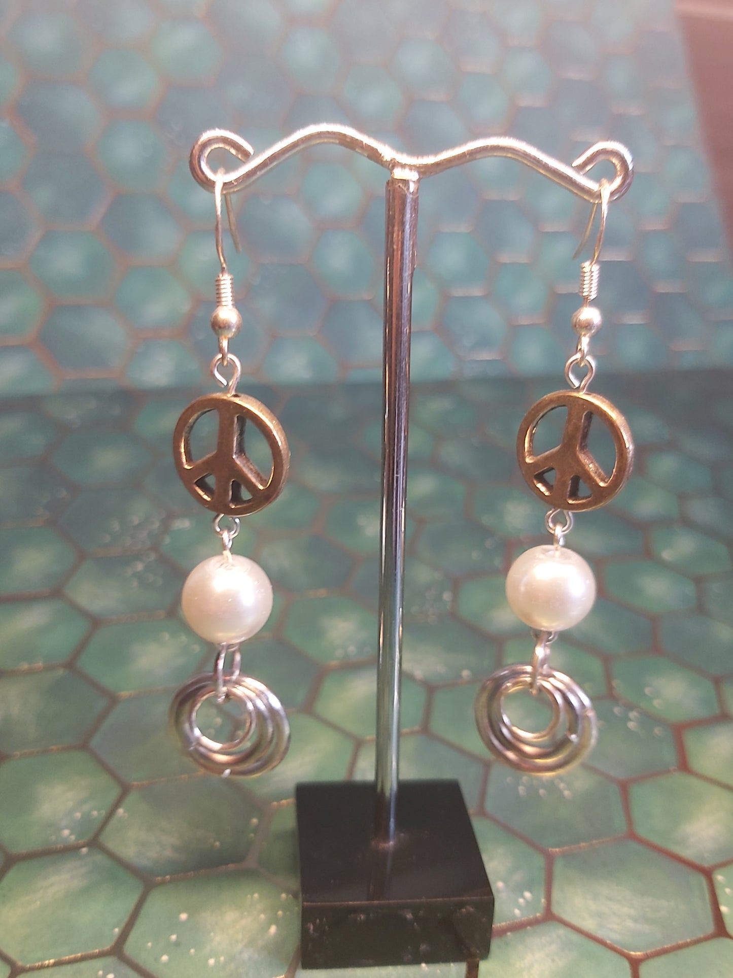Sterling, silver, earrings, sterling silver, peace sign, pearl, dangle earrings, wedding, event jewlery, gift, shop, gifts, giftshop, Thunder Bay, artfelt, art, handmade, unique, Hooks, beautiful, unique, jewlery, 925 925silver