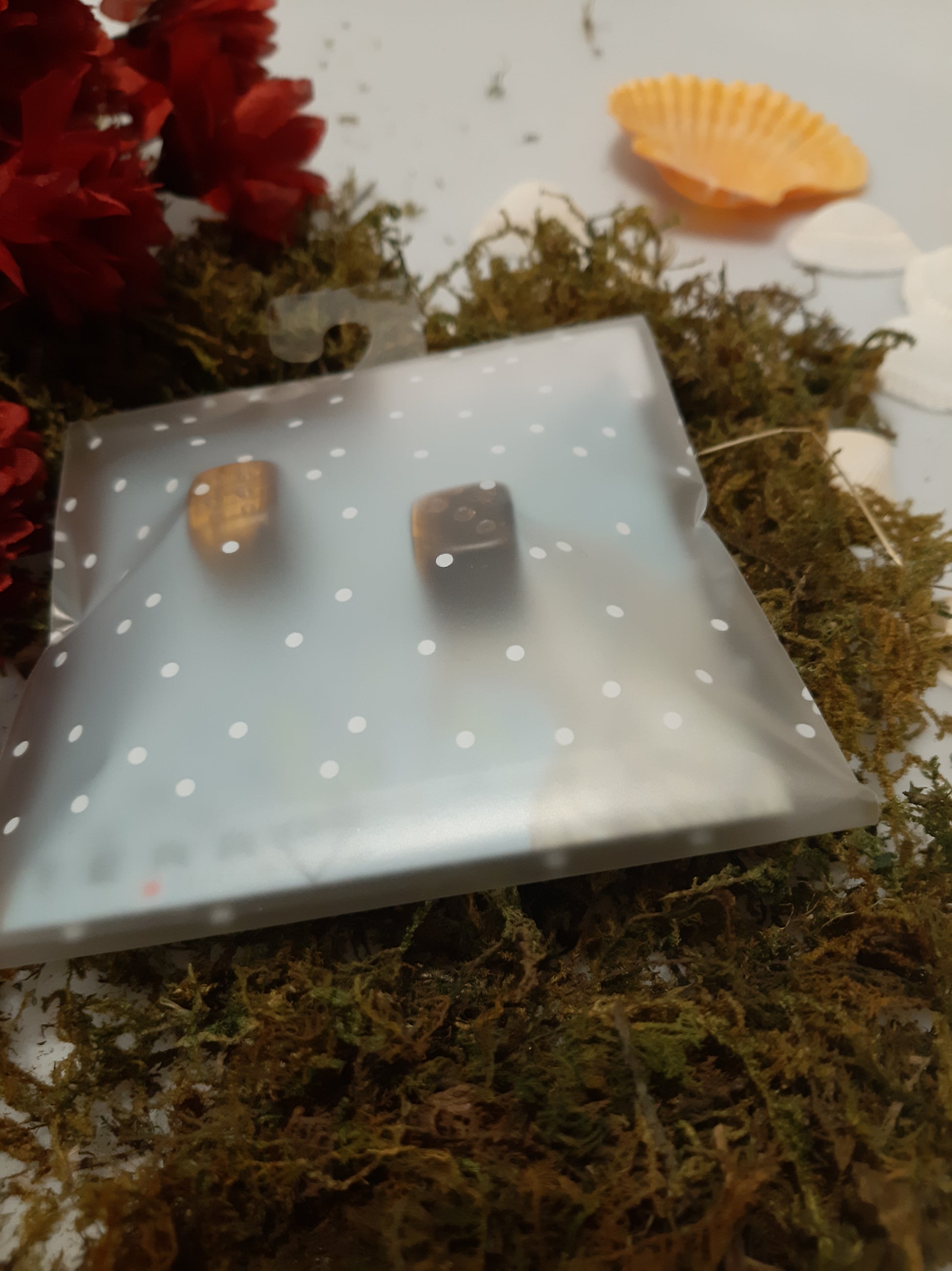 Stone, Dice, stone dice, gift, giftset, pairs, canada, gifts, gift shop, natural stone, natural stone dice, tiger eye, tiger eye dice