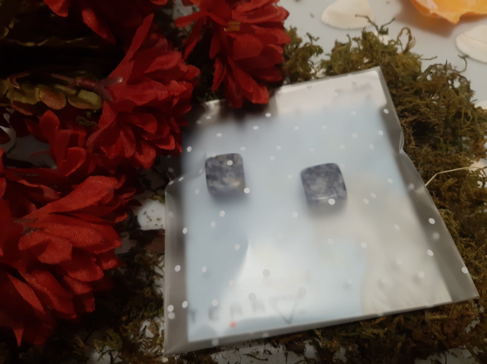 Stone, Dice, stone dice, gift, giftset, pairs, canada, gifts, gift shop, natural stone, natural stone dice, sodalite, sodalite dice