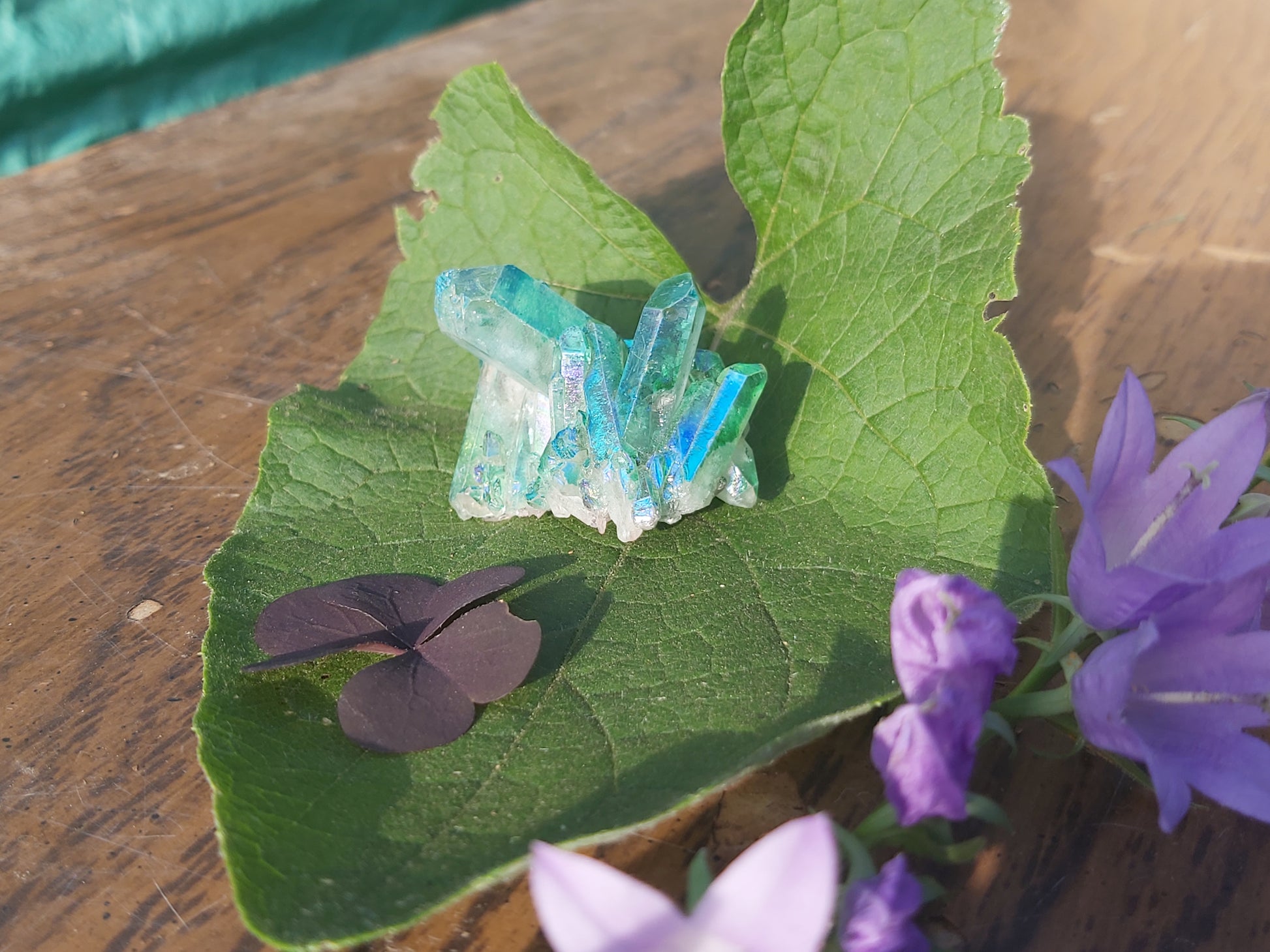 Blue aura quartz crystal , giftshop  gifts , cluster, gemstone, semiprecious, Canadian, Canada, Ontario, gifts,  birthday, witch, for her, for him, for kids, for teens, quartz, blue, titanium aura quartz, throat chakra