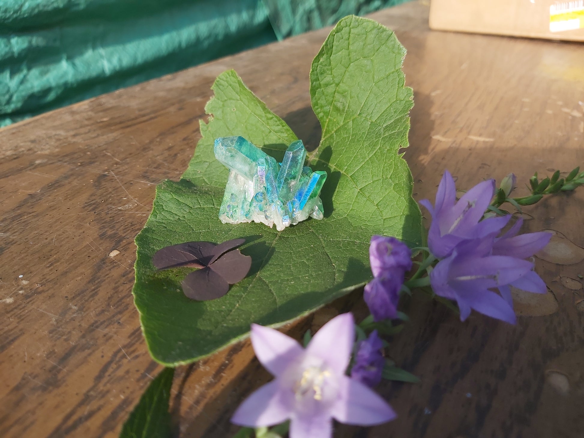 Blue aura quartz crystal , giftshop  gifts , cluster, gemstone, semiprecious, Canadian, Canada, Ontario, gifts,  birthday, witch, for her, for him, for kids, for teens, quartz, blue, titanium aura quartz, throat chakra